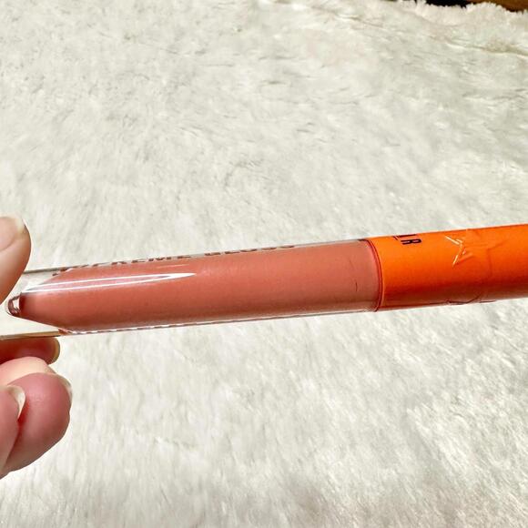 NIB Jeffree Star Supreme Gloss Full Pigment Lip Gloss Entwined Full Size 5.10ml - Picture 4 of 9